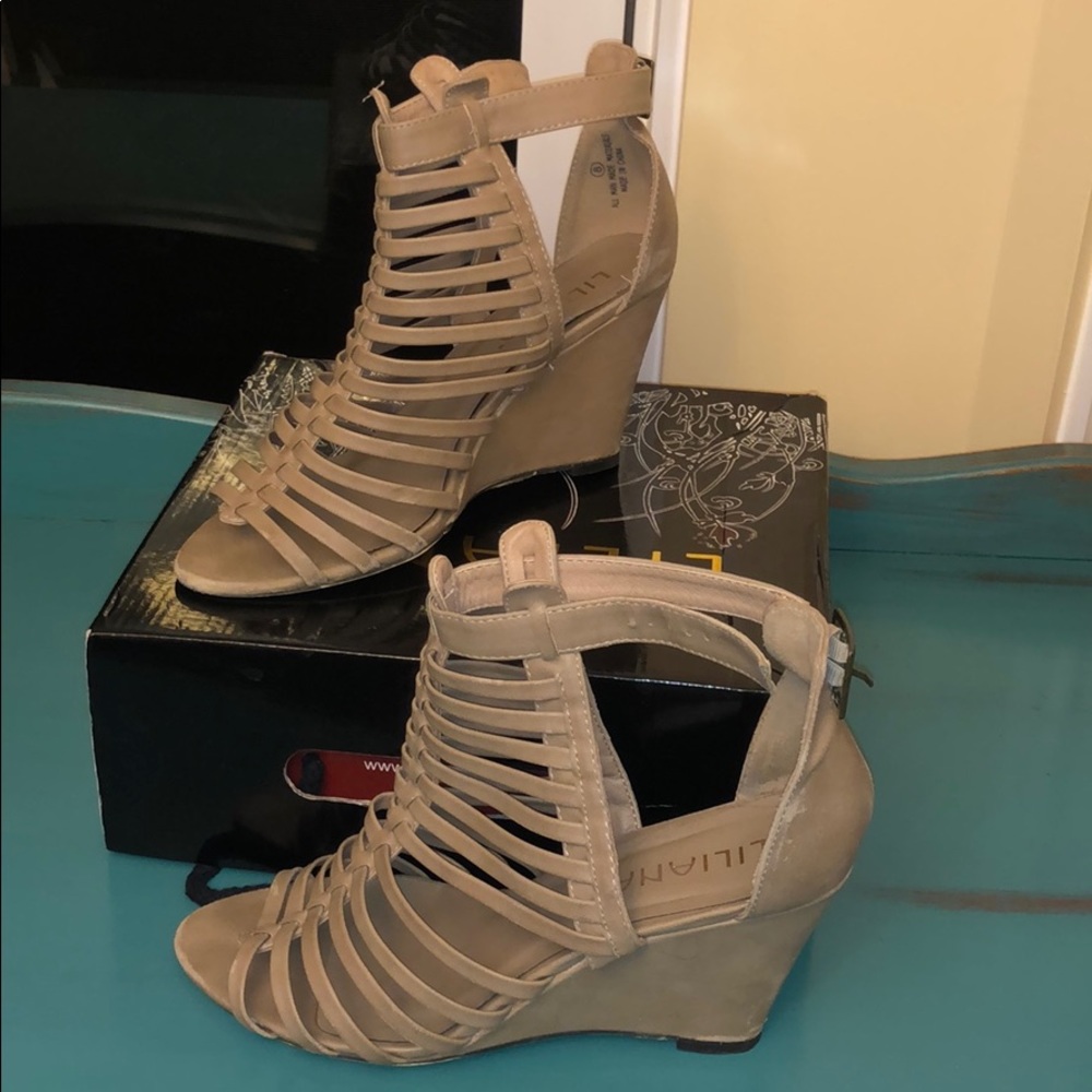 Liliana wedges